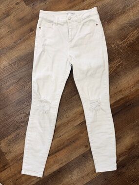 Cello White Skinny Jeans with Distressed Knees